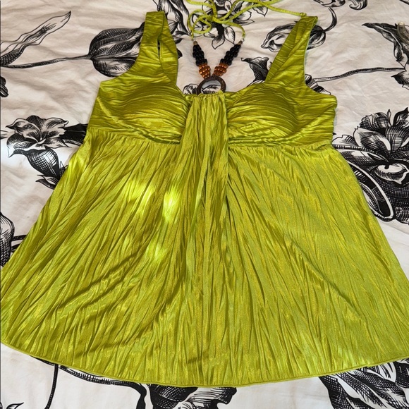 BCX Lime Green Ruched Top - Picture 1 of 5